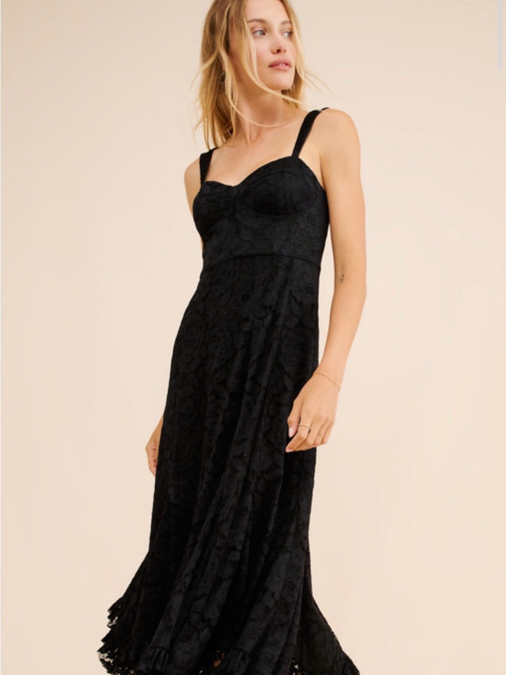Hutch Lace Midi Dress with Sweetheart Neckline
